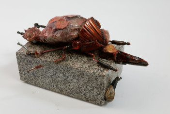 TOKSYCZNY MANIAK    technologia własna, kamień     16   x   32   x   15  9 000,00 zł_Easy-Resize.com